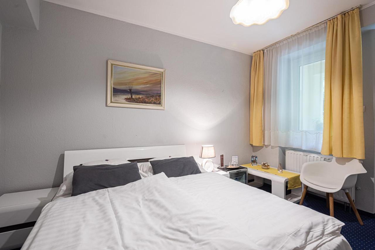 Hotel Romantik เอ็กเกอร์ ภายนอก รูปภาพ