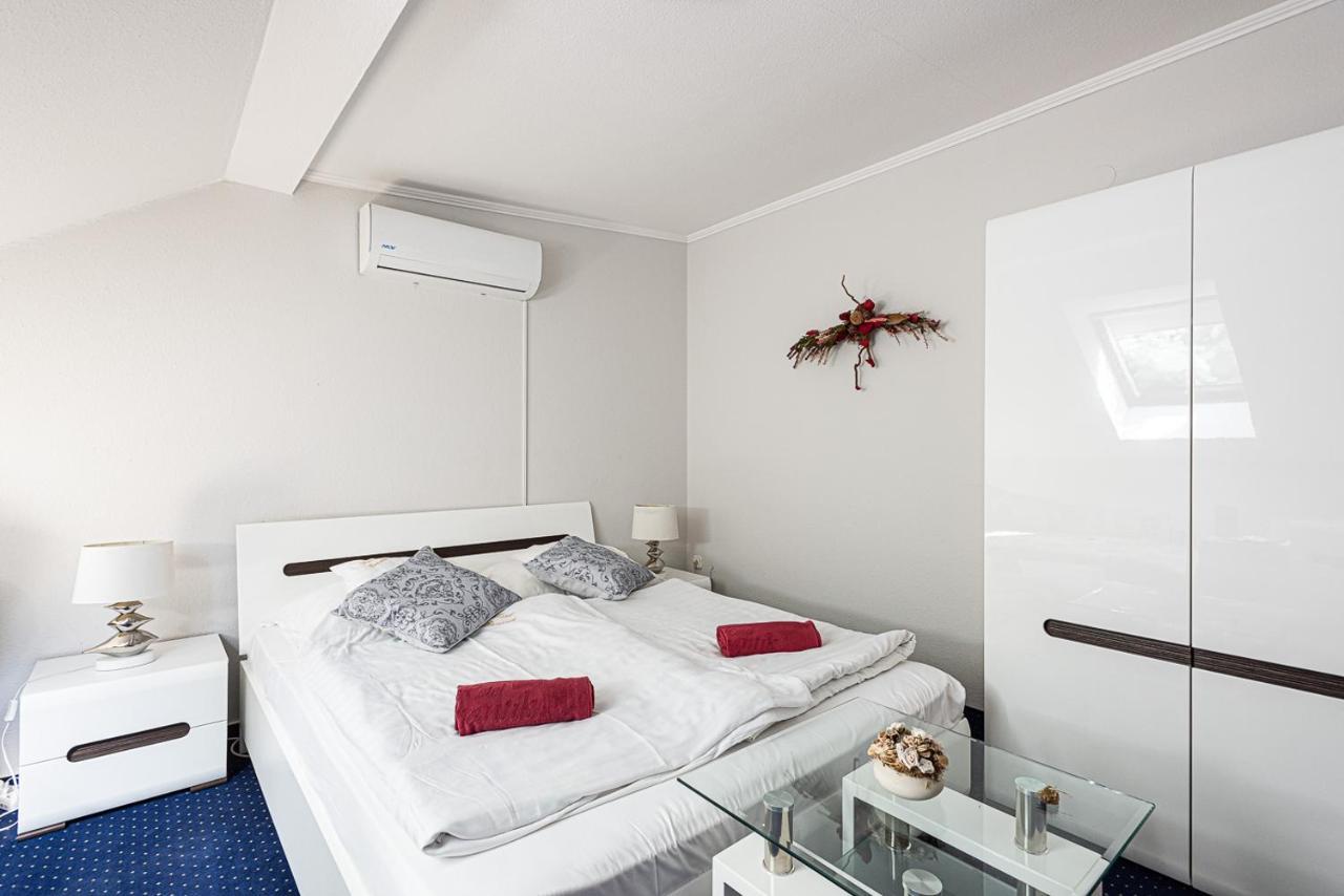 Hotel Romantik เอ็กเกอร์ ภายนอก รูปภาพ