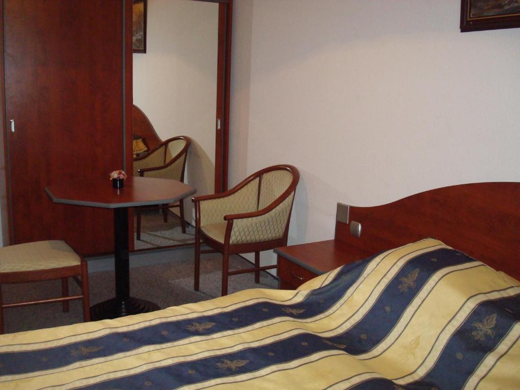 Hotel Romantik เอ็กเกอร์ ห้อง รูปภาพ
