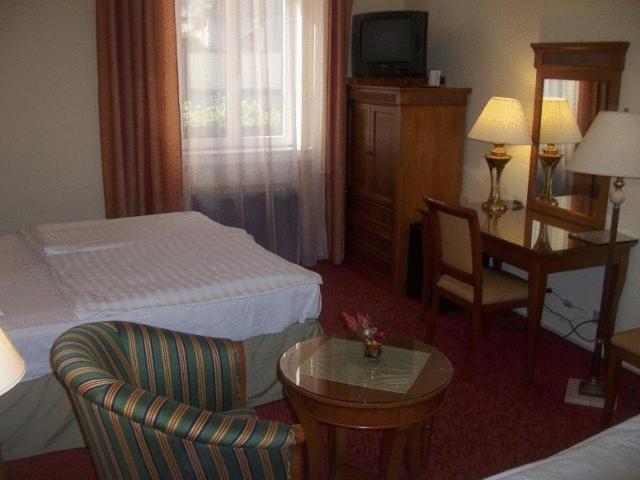 Hotel Romantik เอ็กเกอร์ ภายนอก รูปภาพ
